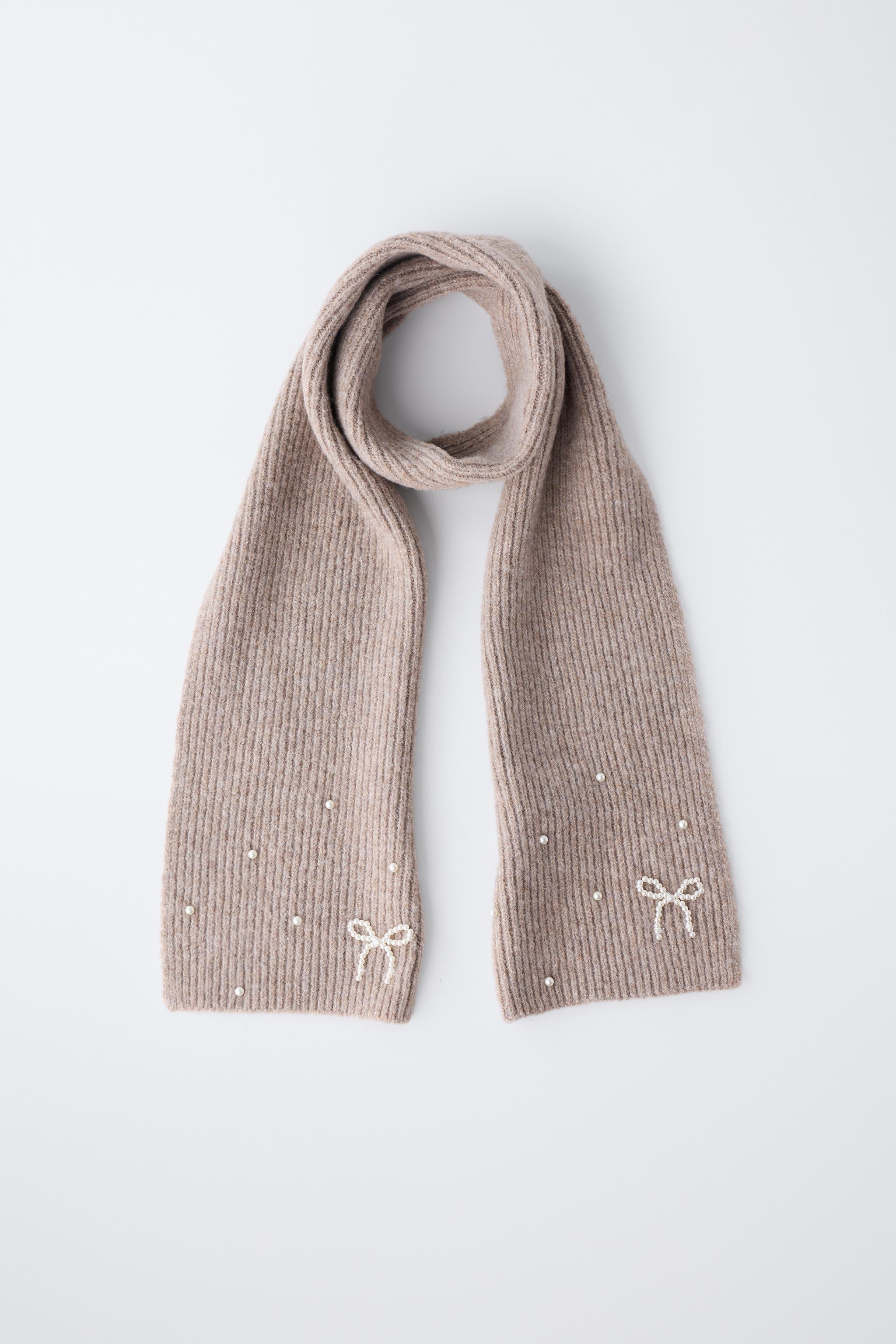 PEARLY KNIT SCARF